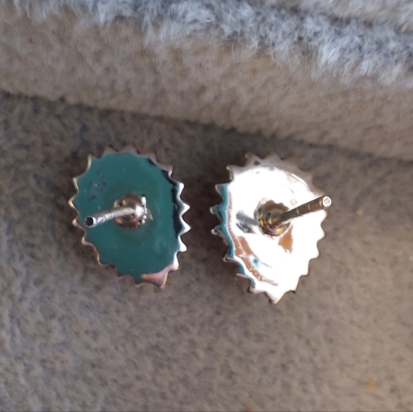 Pink Queen Conch Shell Teardrop Silver Earrings - Picture 7 of 7